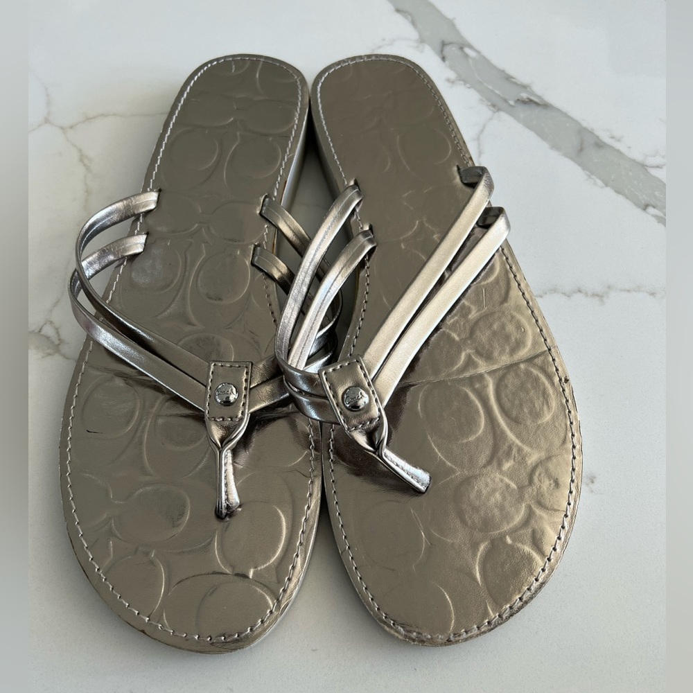 Coach Flip Flops Size 8